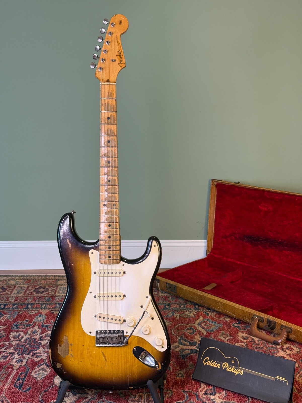 ORIGINAL 1957 Fender Stratocaster - Sunburst w/ OHSC Vintage - SEE
